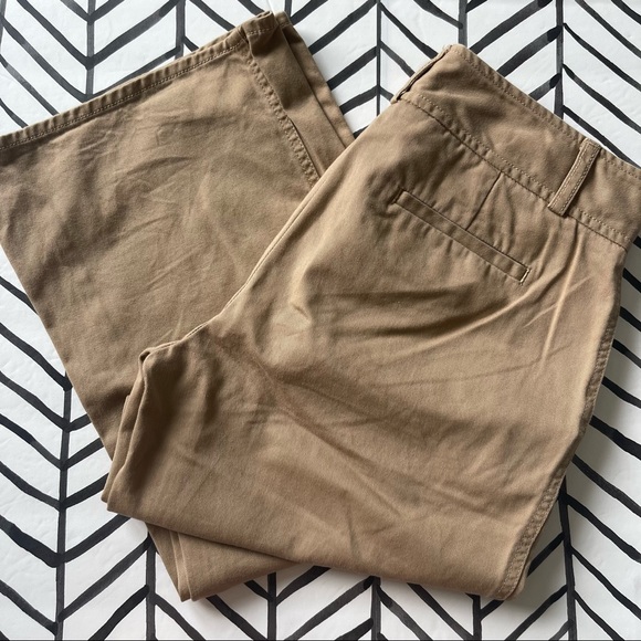 J. Crew Pants - J. Crew Favorite Fit Khakis Straight Leg